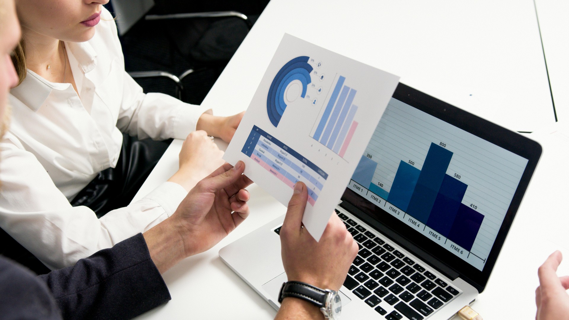 Why UK Businesses Are Moving Away from Commission-Based Recruitment